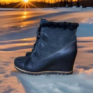 Women's Black Wedge Boots